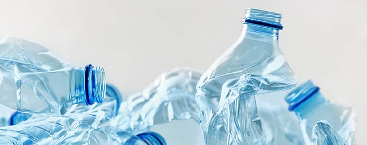 Bouteilles en plastique recyclé