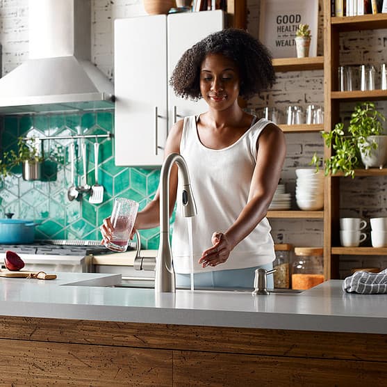 Robinet de cuisine MotionSense à grand arc