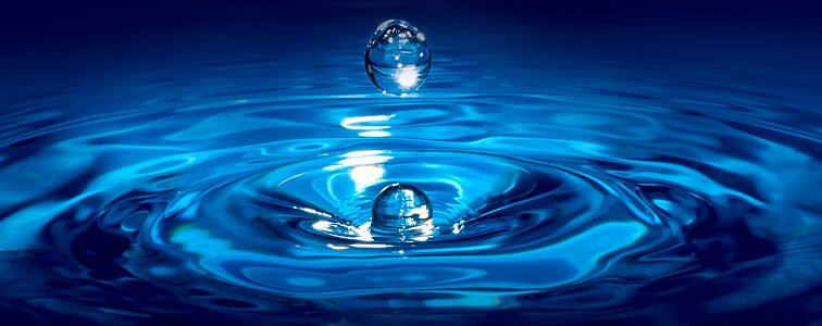 falling water droplet